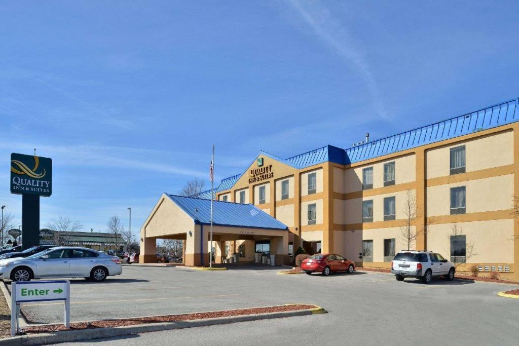 Quality Inn & Suites Jefferson City Exteriör bild