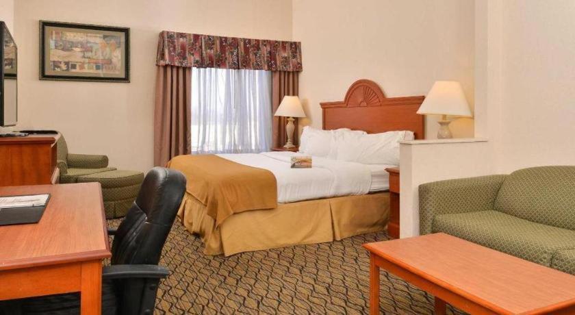 Quality Inn & Suites Jefferson City Exteriör bild