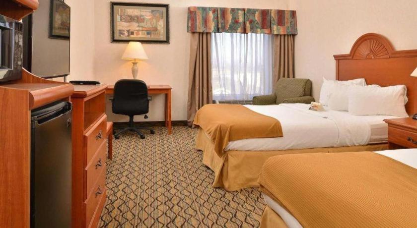 Quality Inn & Suites Jefferson City Exteriör bild
