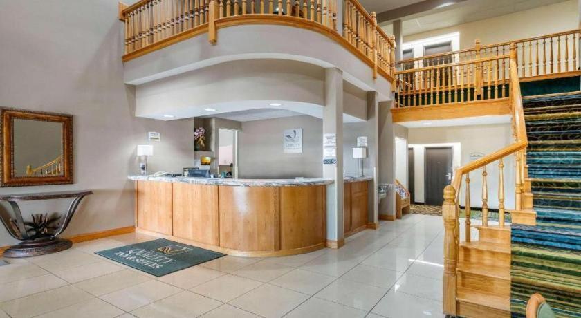 Quality Inn & Suites Jefferson City Exteriör bild